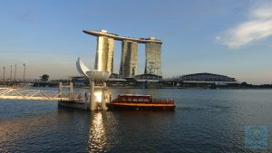 Marina Bay Sands im Glanz der untergehenden Sonne