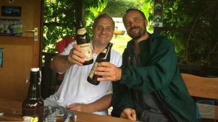 Prosit in der Gartenlaube