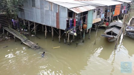 Hütten der einfachen Leute im Delta