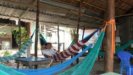 Siesta im Straßencafe