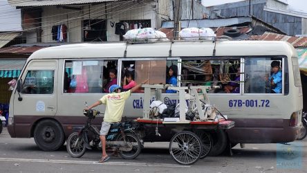 Volle Busse im Mekong-Delta