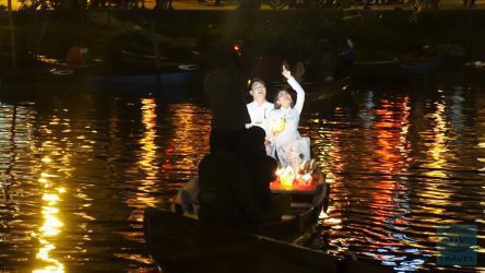 Hoi An - nächtliche Bootspartie