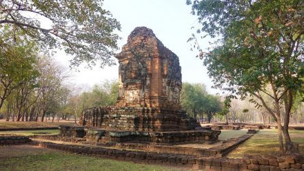 Geschichtsparks von Nord-Thailand - Si Thep - Prang Song Phi Nong Monument