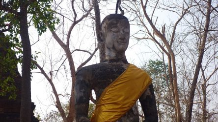 Geschichtsparks von Nord-Thailand - Si Satchanalai - Buddha auf Aussichtsberg